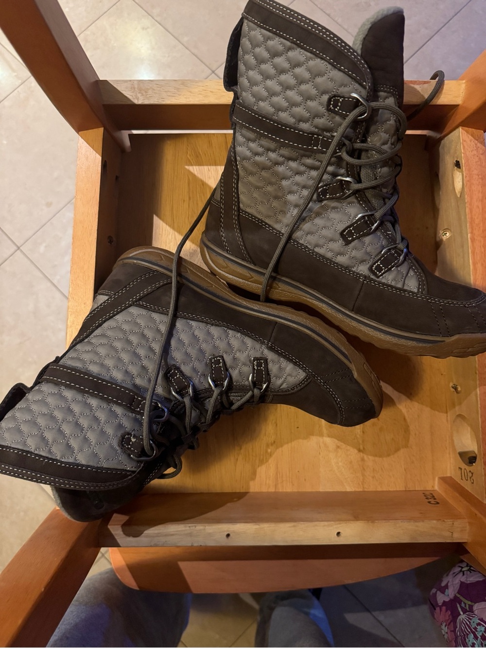 L.L. Bean Quilted Gray Lace-Up Women’s Winter Boots